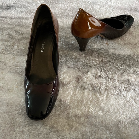 Chic Black and Brown Patent Shiny Leather Heels - Picture 3 of 5